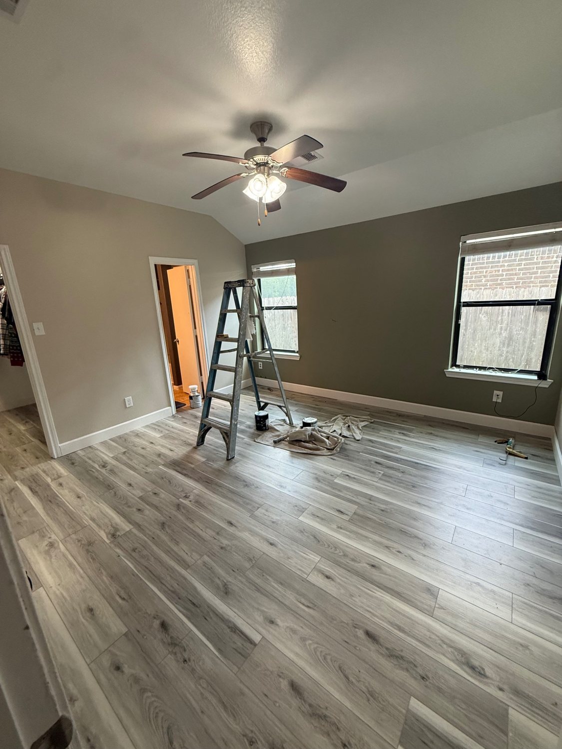 Flooring Installation in Houston &ndash; flooring going in